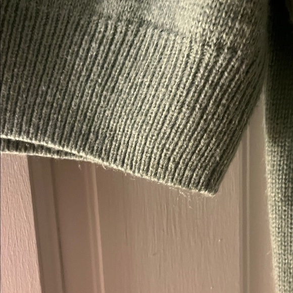 H&M Sage Green Turtleneck Sweater - Picture 4 of 6